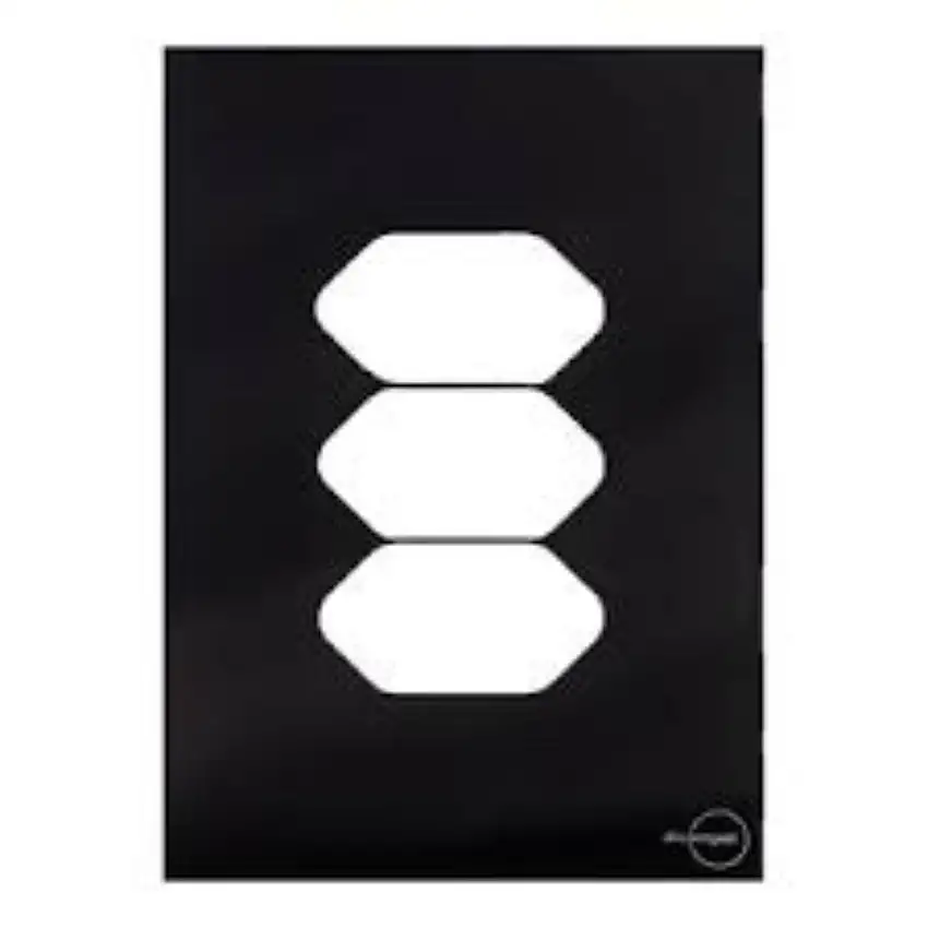 Placa 4X2 3 Tomadas Universais 10A 2P+T Com Suporte Novara